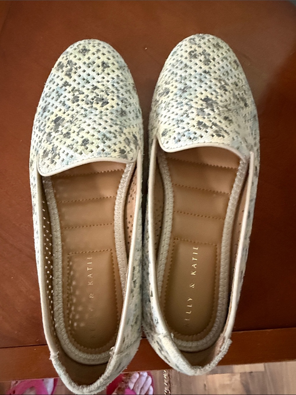 Kelly & Katie Perforated Flats in Excellent Used Cond. sz 5M